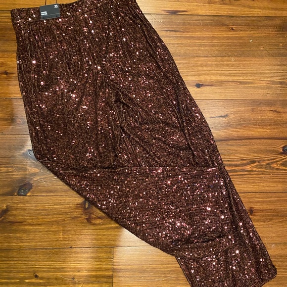 NEW EXPRESS $108 RICH ESPRESSO HIGH WAISTED SEQUIN PLEATED CROPPED PANTS - Picture 4 of 6